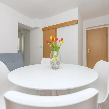 M&a * מאקרסקה