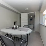 M&a Μακάρσκα