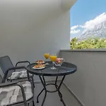 M&a * Μακάρσκα