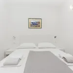 M&a * Μακάρσκα