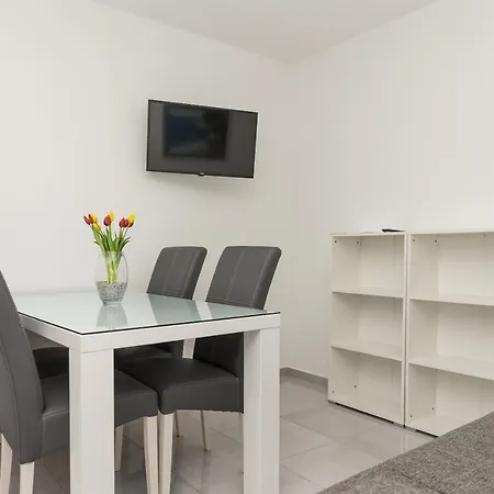 M&a Apartment