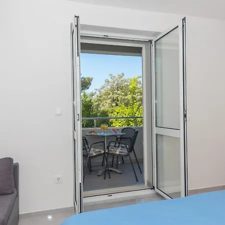 Apartman M&a