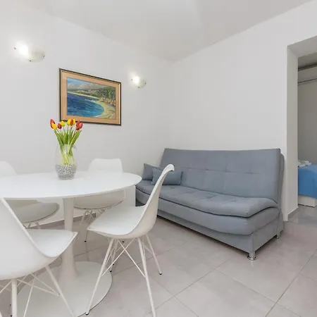 M&a Lägenhet Makarska