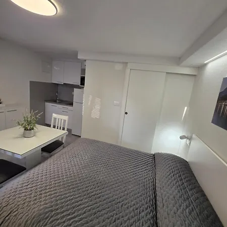 Apartment M&a