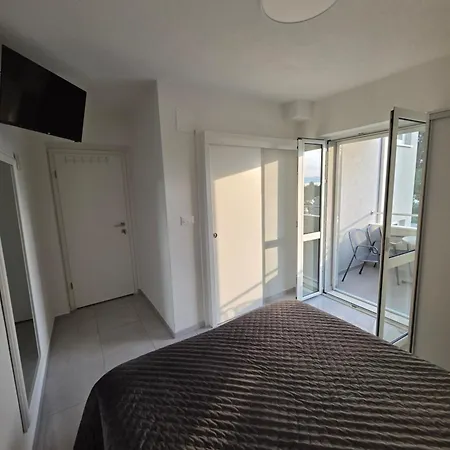 Apartment M&a *